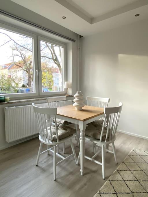 Country Style Apartment With Balcony Near Fair Hanóver Exterior foto